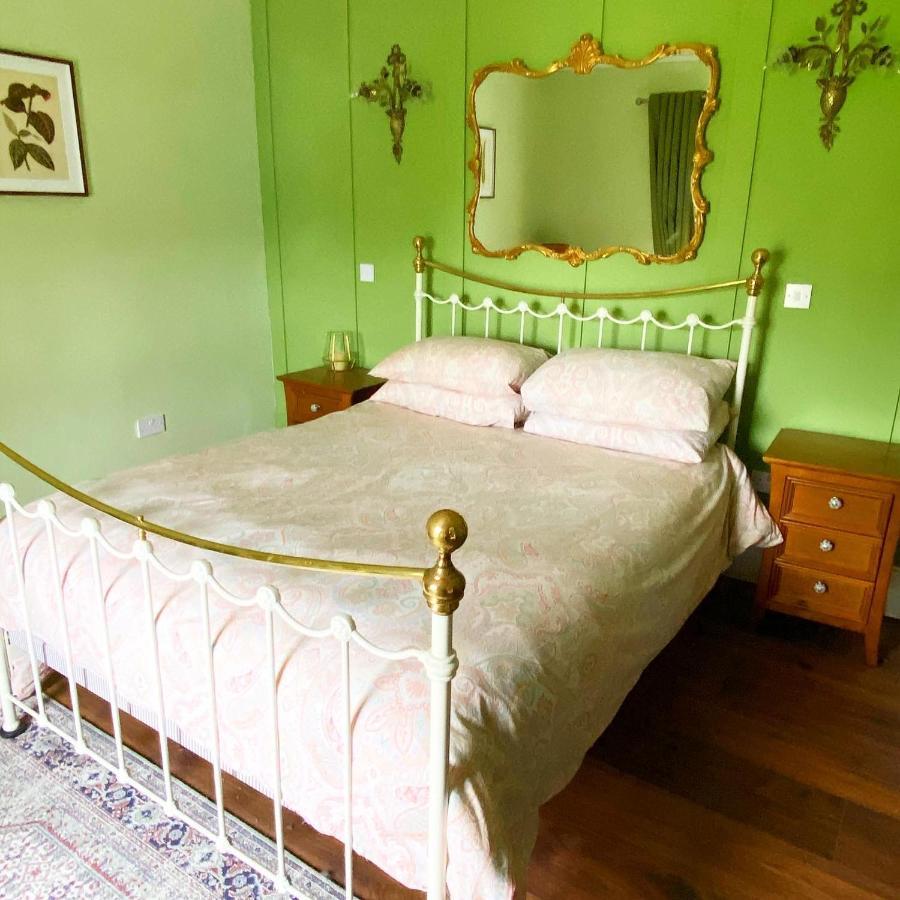 No. 1 Bridge Street Apartment Westport Luaran gambar